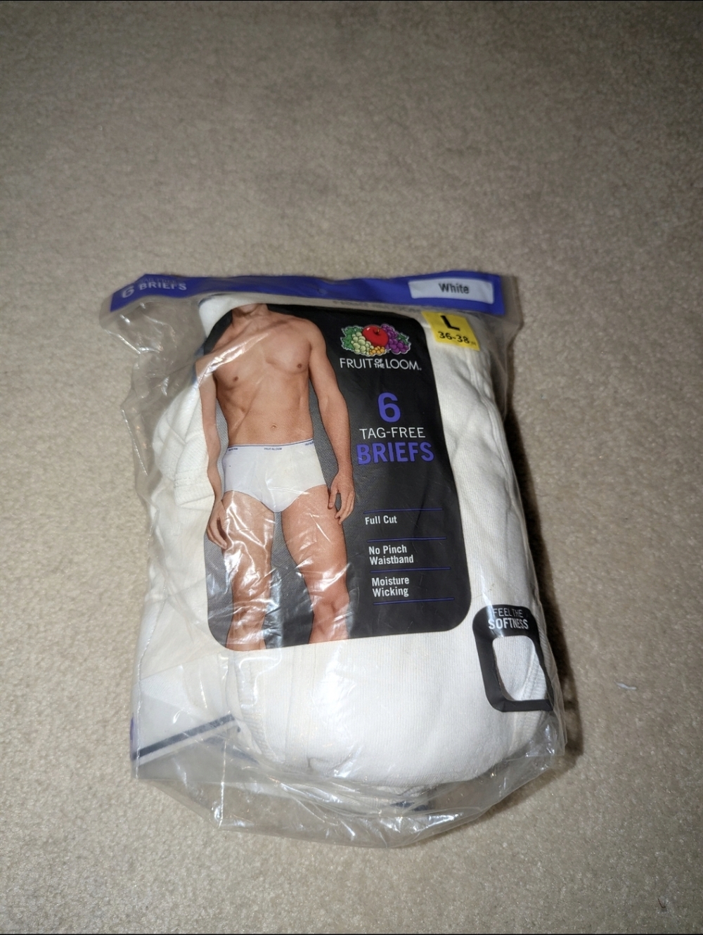 Fruit of the Loom Men’s White Tag-Free Briefs - Pack of 6 - Picture 5 of 8